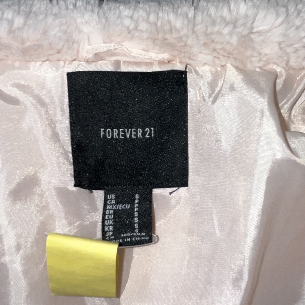 Forever 21 Baby Pink Teddy Coat - Picture 6 of 7